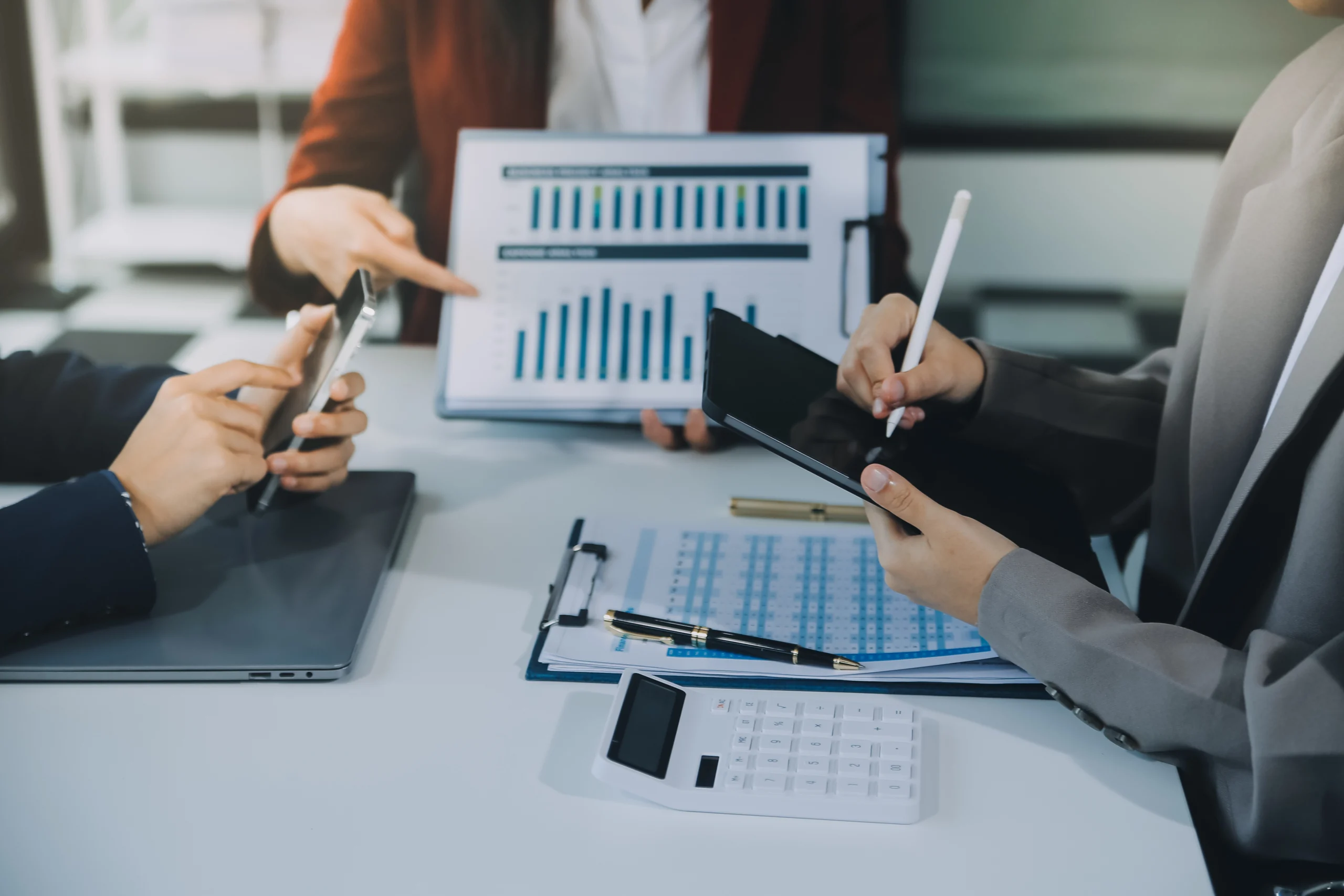 Finance & E-commerce